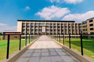 航拍 多图直击 镇江新区心湖高级中学教学区 食堂 宿舍高清图来了